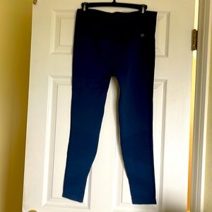 12.💝SALE 3 for $20💝C@C California HighRise Navy Blue Patterned Leggings Size L